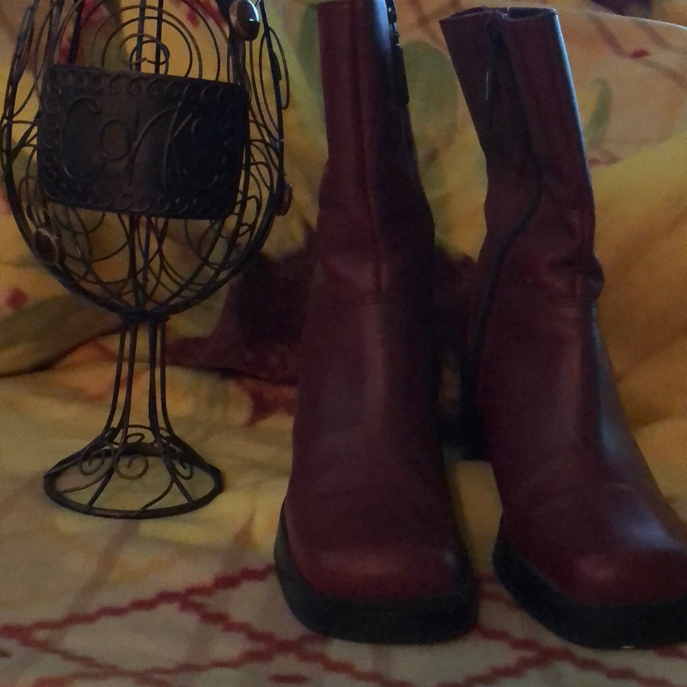 Tommy Hilfiger heeled booties